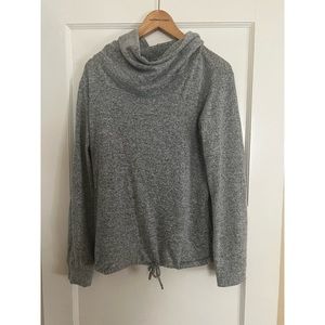 Loveapella turtleneck like new